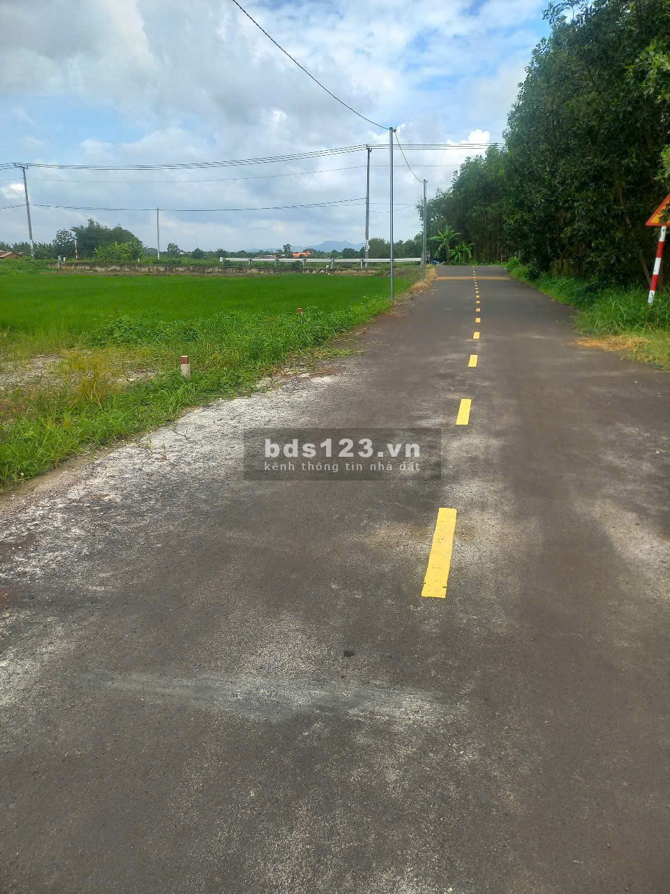Em đang có hơn 20 lô đất nền diện tích 110 - 150m2 thổ 80m2 giá hơn 600tr xíu