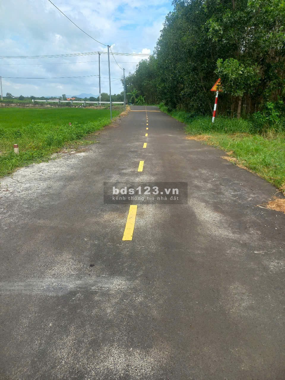 Em đang có hơn 20 lô đất nền diện tích 110 - 150m2 thổ 80m2 giá hơn 600tr xíu