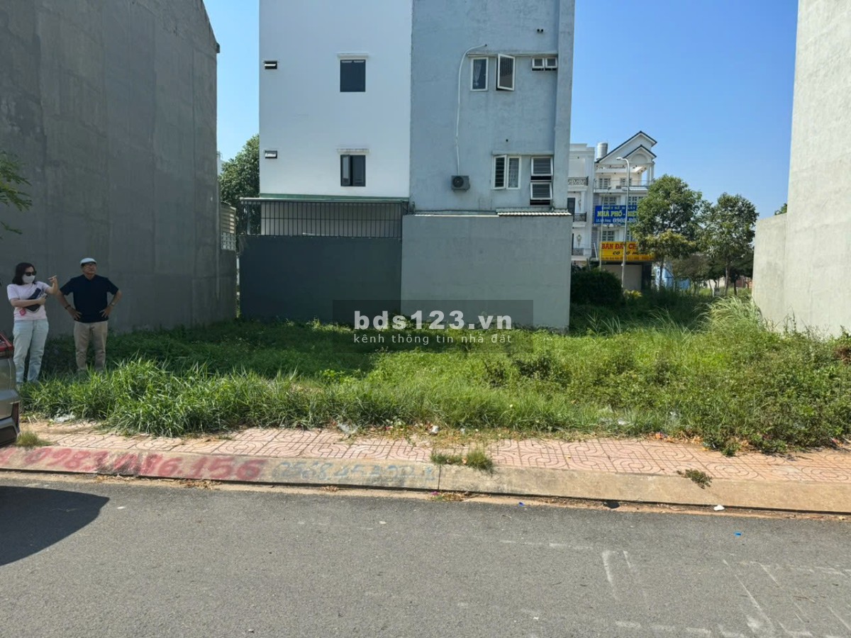 Cần bán đất nhà trong KDC King Hill Residence