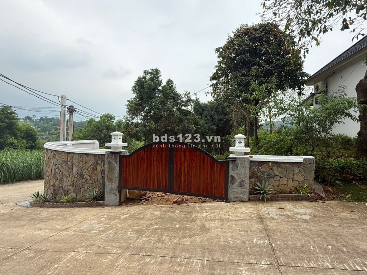 Cần bán đất lô góc 2 mặt tiền ở xã Yên Bài, huyện Ba Vì, TP. Hà Nội