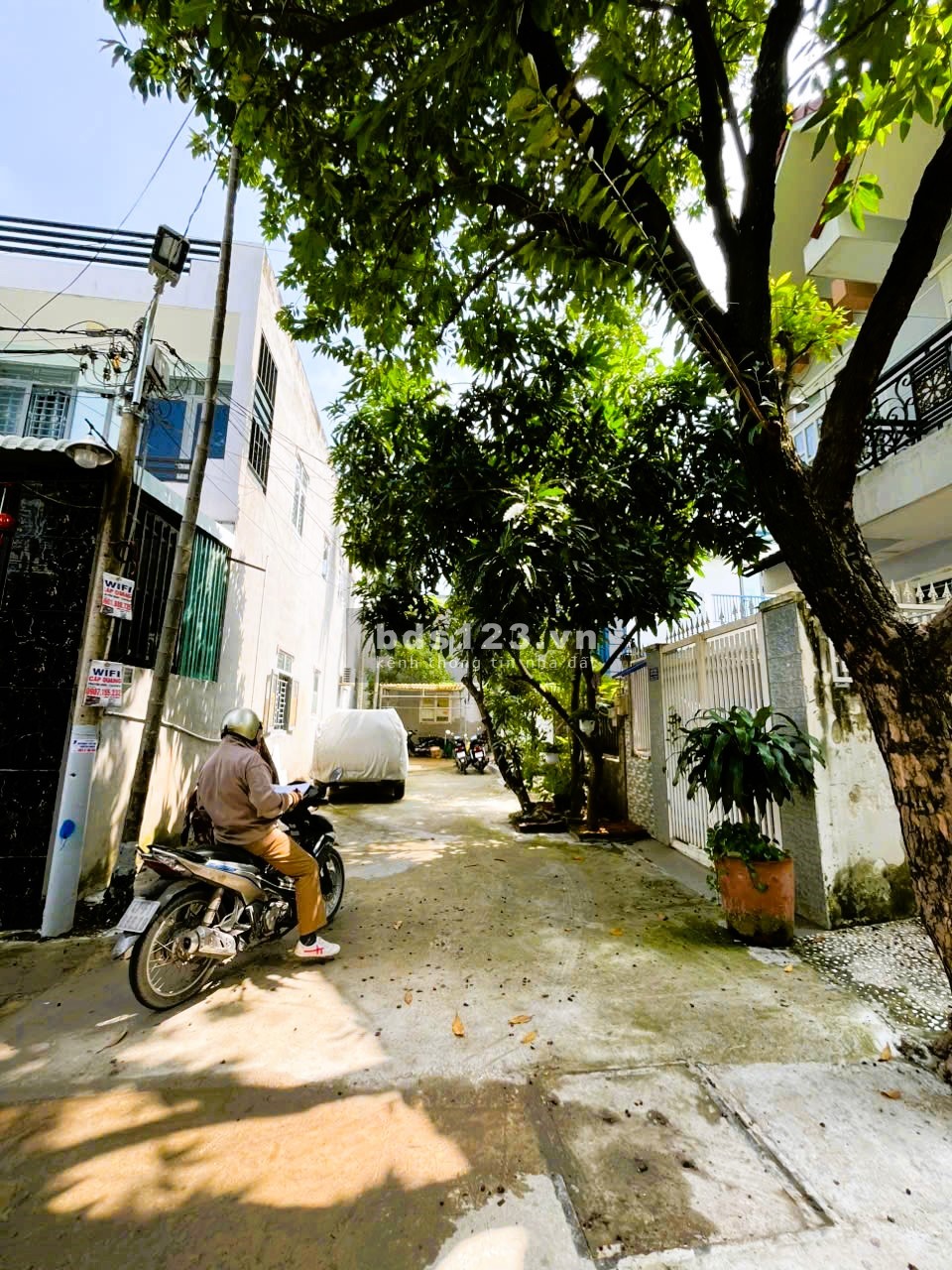 Nhà rộng 5x23m vuông vức, Ô tô 7C ngủ sân, đường số 6, Long Trường, Q9 - Chỉ 4.99 tỷ