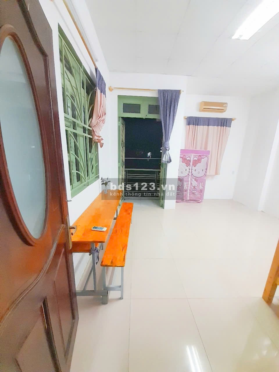 Phòng trọ trung tâm Tân Phú đầy đủ nội thất, có ban công thoáng mát
