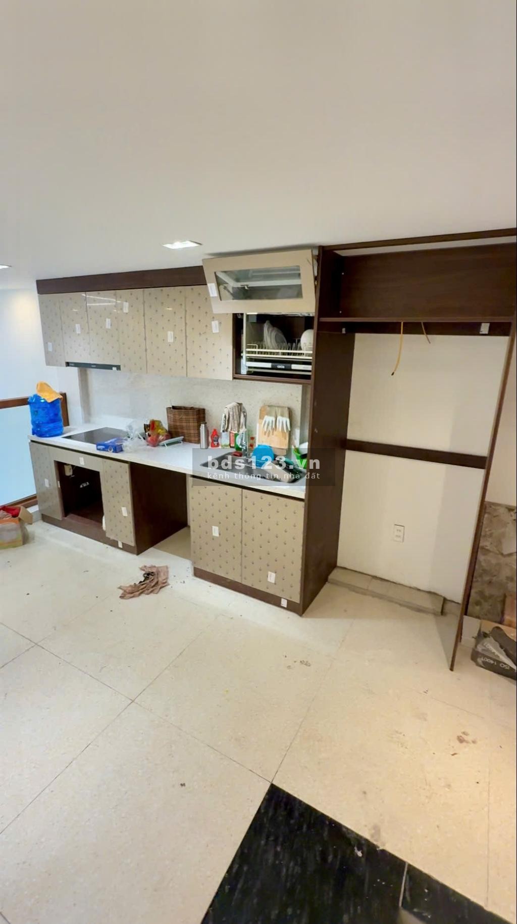 Bán nhà đẹp Thạch Bàn - ô tô chạy vào nhà - có thang máy -…