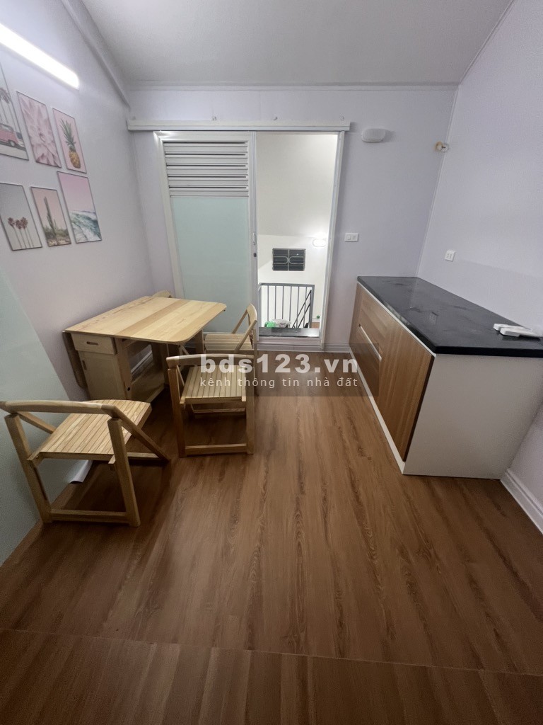 Cần bán căn tập thể tầng 2, diện tích 40m² – Ngay trung tâm…