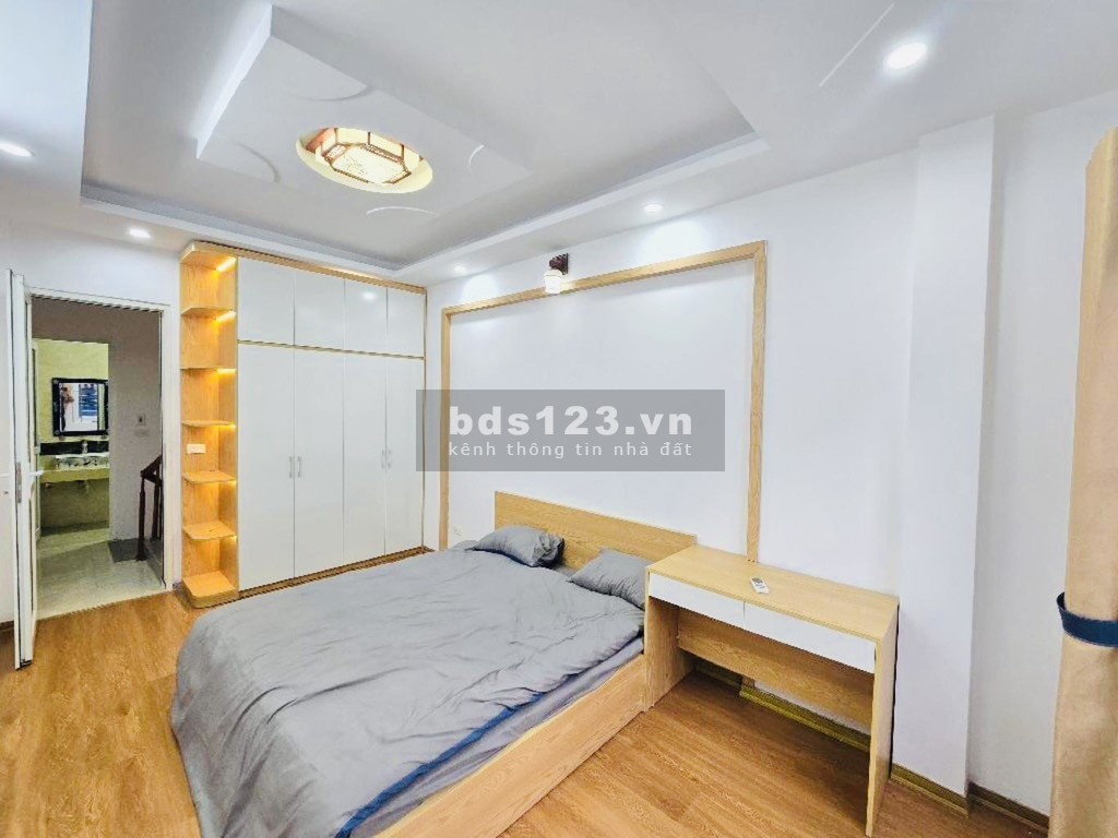 Cần bán nhà mặt ngõ thông, đầy đủ nội thất, vào ở ngay…