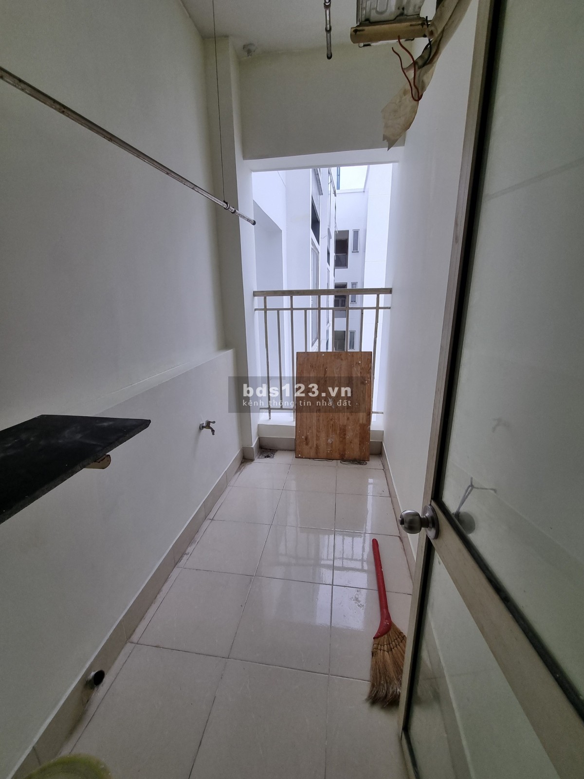 Cho thuê căn hộ góc tầng 10 chung cư Bình Trị Đông B (Hai Thành, Tên Lửa)