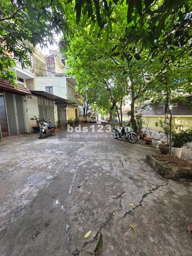 Bán đất Tứ Hiệp, 45m2, mặt tiền 5m, giá 6.4 tỷ, ngõ thông…