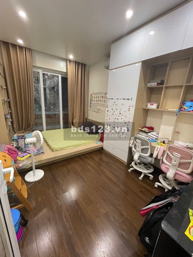 Bán nhà đẹp Yên Hòa – Ngõ thông kinh doanh – 5 tầng, dân…