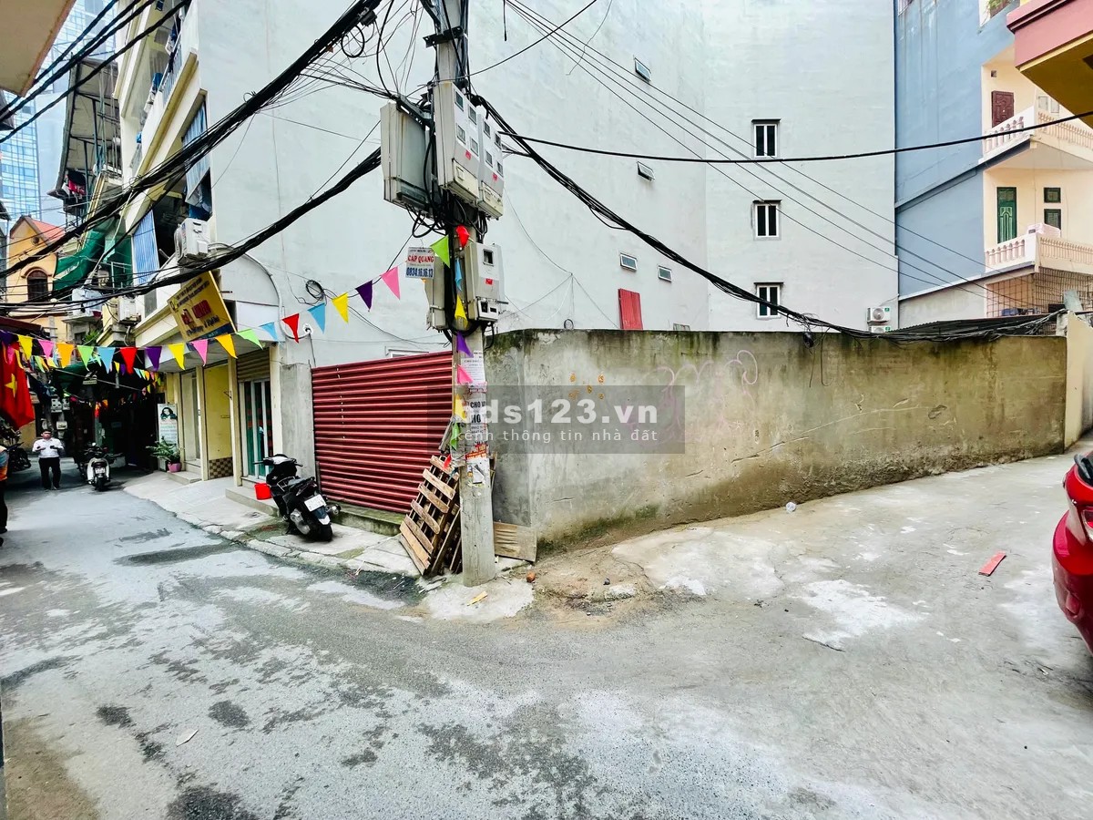 Bán nhà Phố Cầu Giấy, ô tô đỗ cổng, Mặt tiền 4.6 m, giá…