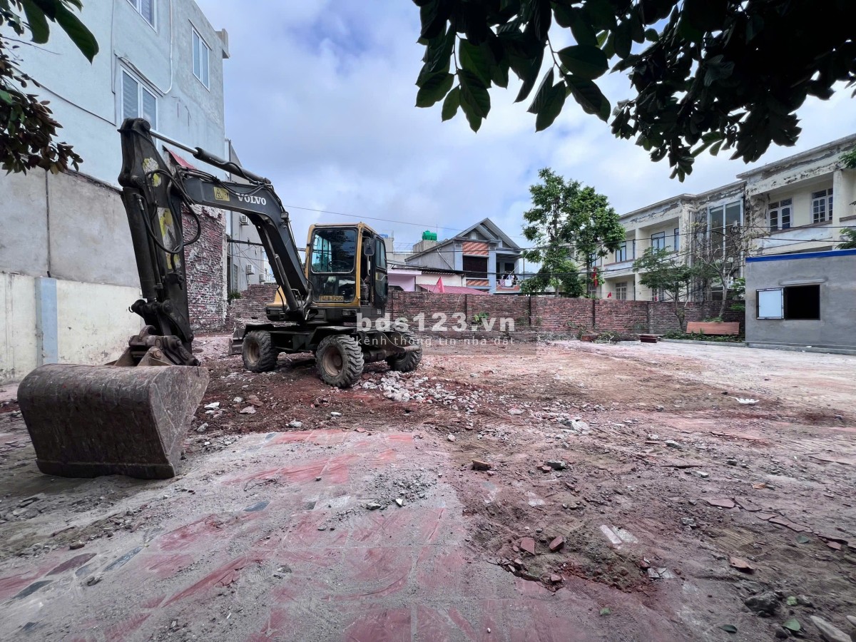 Bán gấp lô góc 8*15 tại trung tâm TT Cát Bà.