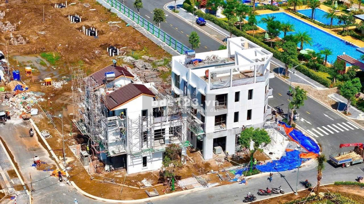 Cần bán căn nhà phố 1 trệt 2 lầu diện tích 80m2