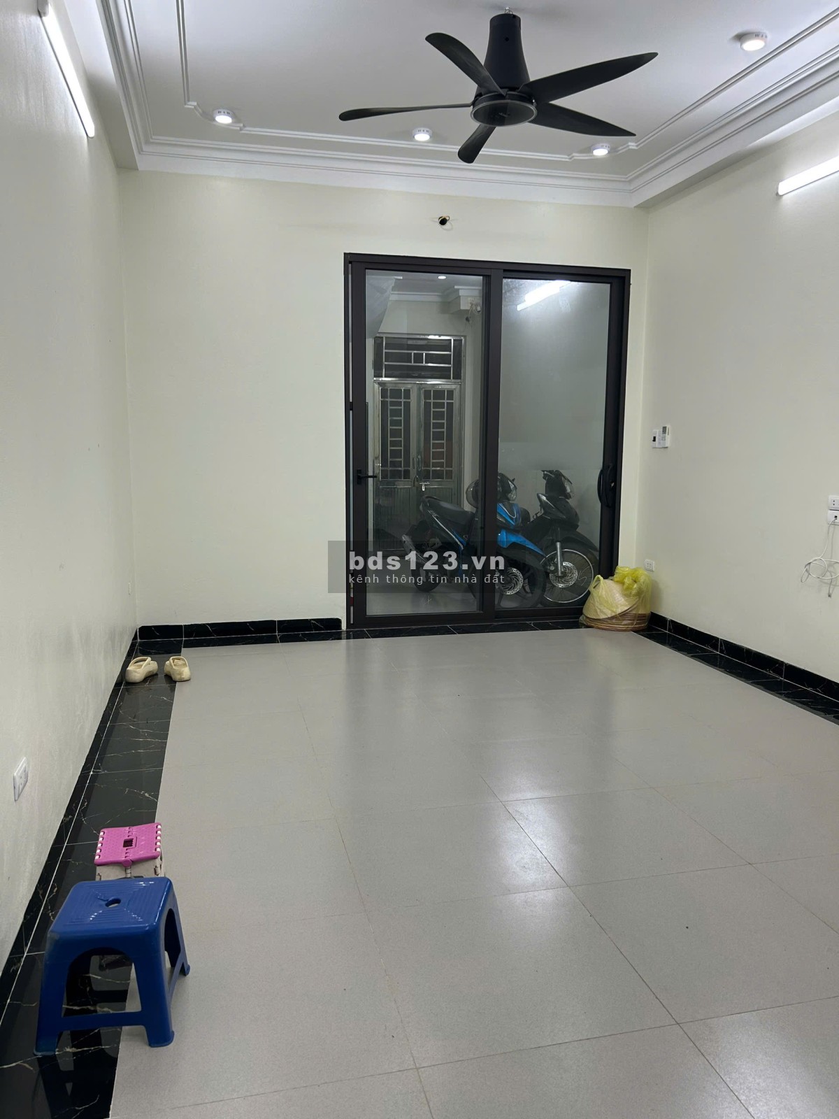 Chính chủ cho thuê cửa hàng tại 13 ngõ Chùa Liên Phái