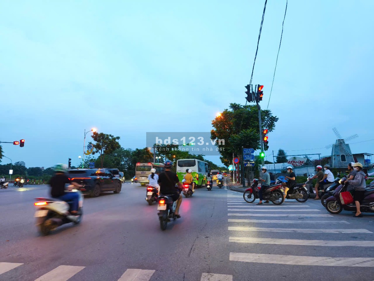Bán Nhà Vip - Ngõ Đường Cổ Linh – Thạch Bàn – Long Biên -…