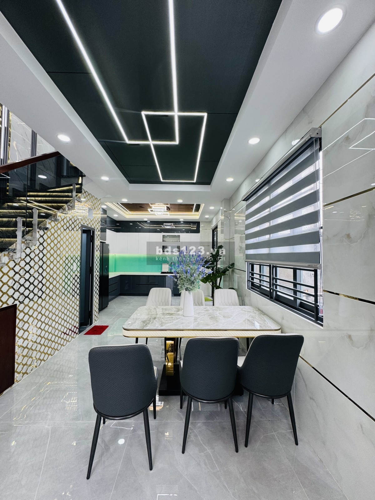 Căn Góc 5 Tầng Hiện Đại Full Nội Thất - 1 Sẹc Mã Lò - Giáp…