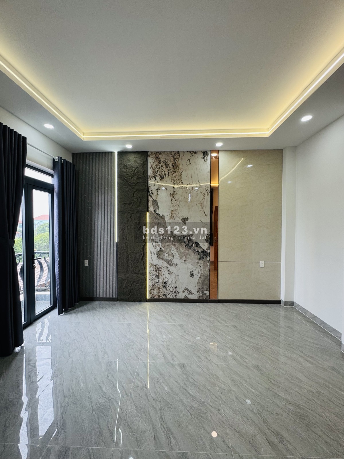 Căn Góc 5 Tầng Hiện Đại Full Nội Thất - 1 Sẹc Mã Lò - Giáp…