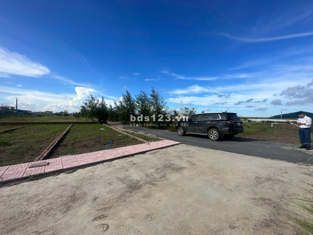 Đất sổ đỏ 100m2 mặt biển Quất Lâm
