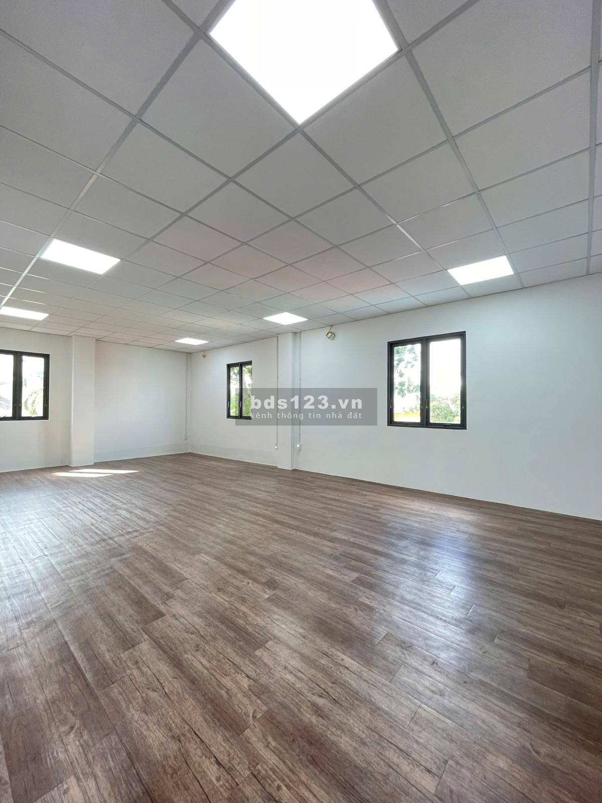 Cho Thuê Văn Phòng - Mặt Tiền Lê Văn Sỹ, P. Tân Sơn Hoà