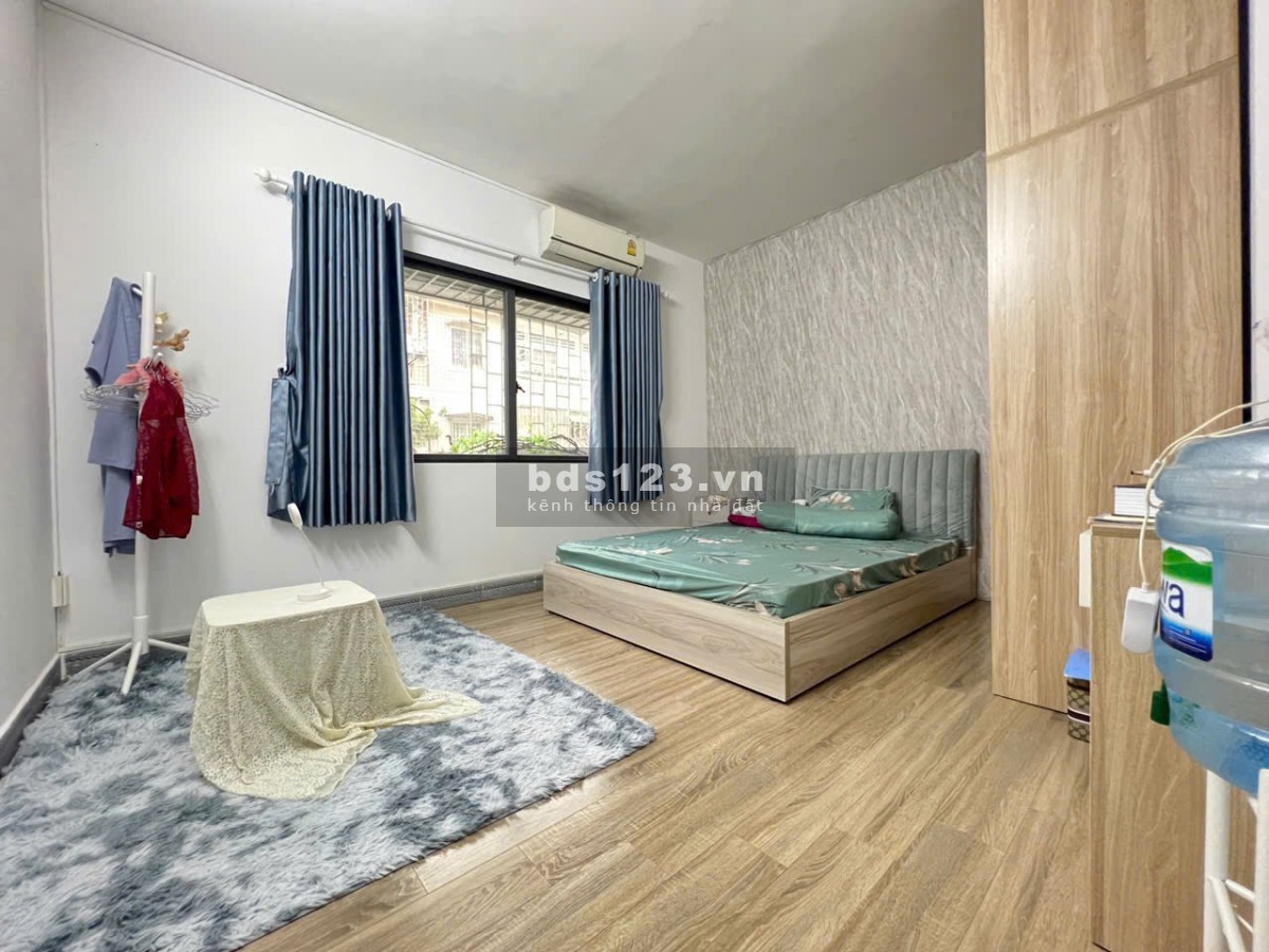 Chung cư 590, CMT8, Phường 11, Quận 3: 80m2, 2p ngủ, Nt, 11tr/th
