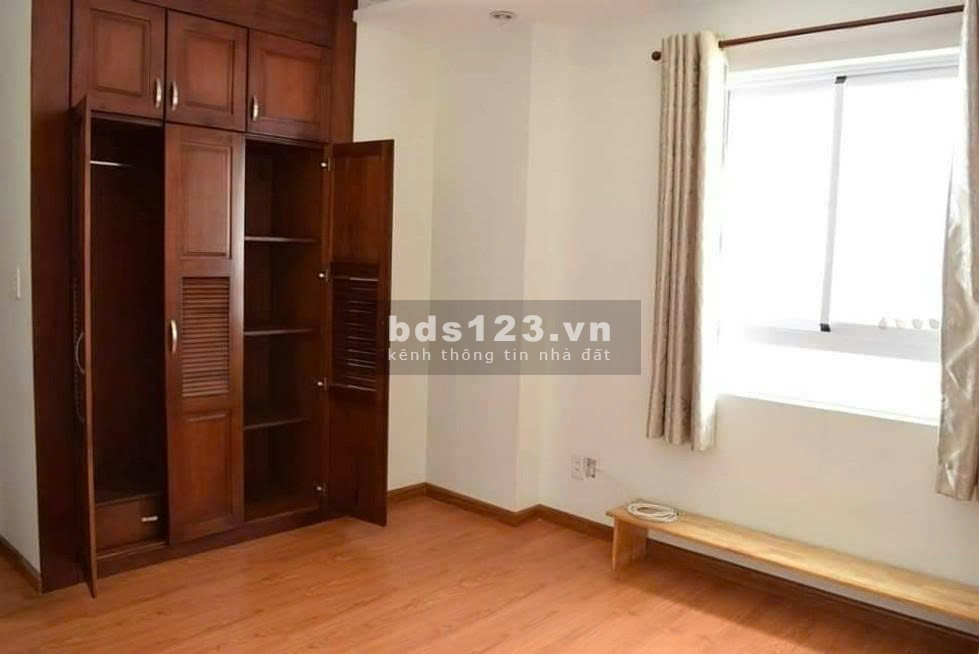 Chung cư Phan Văn Trị, Lê Hồng Phong, Q5: 80m2, 2p ngủ, 2wc, 12tr/th