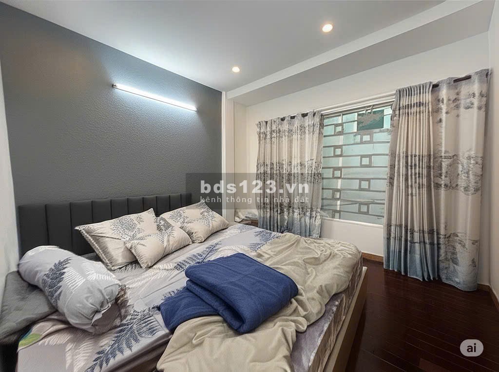 Bán nhà Lê Văn Lương (xe hơi đỗ cửa); 28m2; 3 tầng; 2PN; sổ…