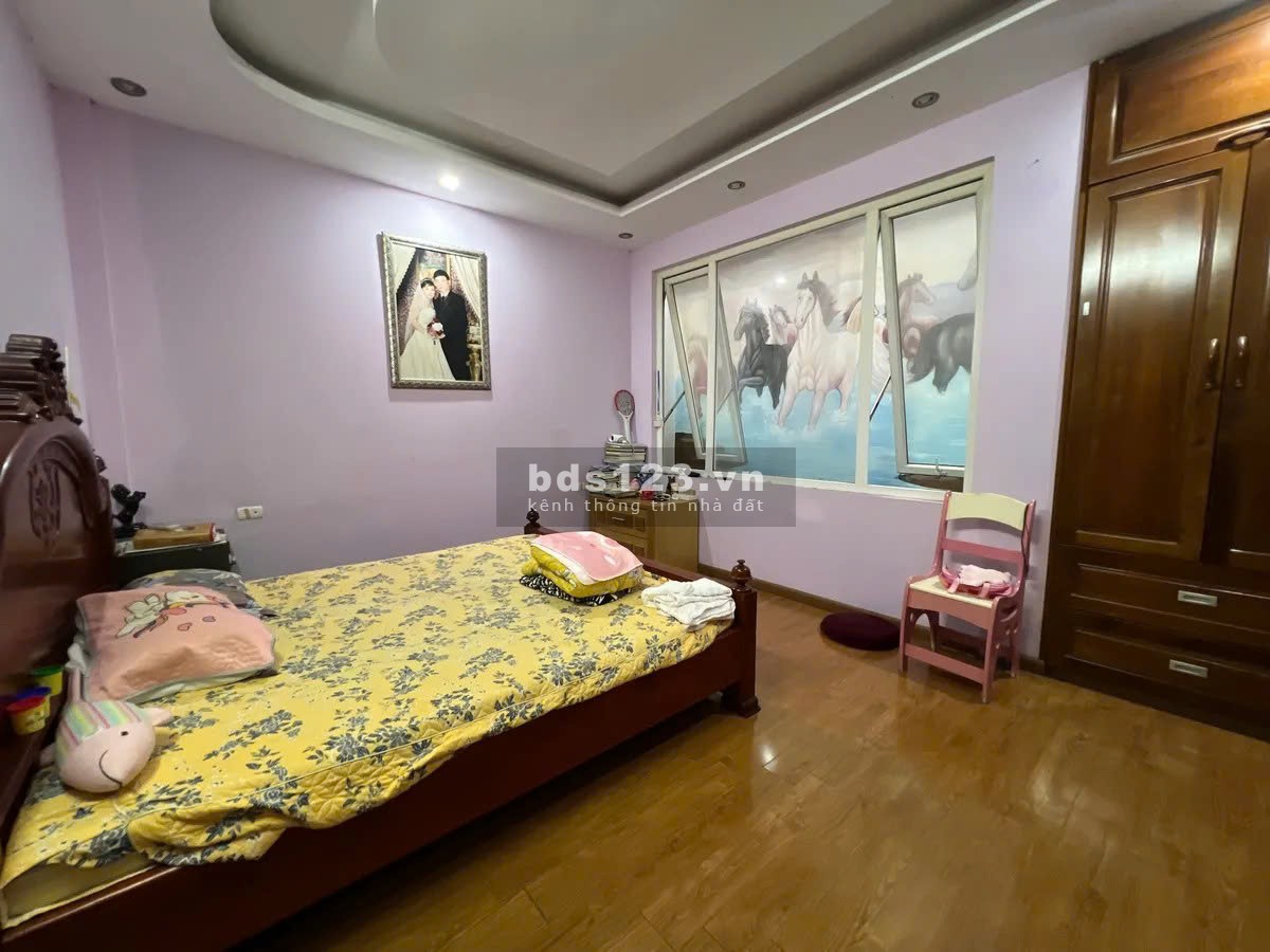 Bán nhà Kim Giang, 7 tầng, mặt tiền 5 m, ngõ ô tô tránh, 70m2,…