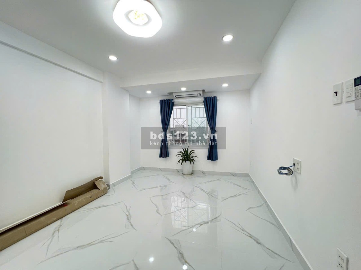 C/c Phú Thạnh, Nguyễn Sơn, Tân Phú: 93m2, 2p ngủ, 2wc, 10tr/th
