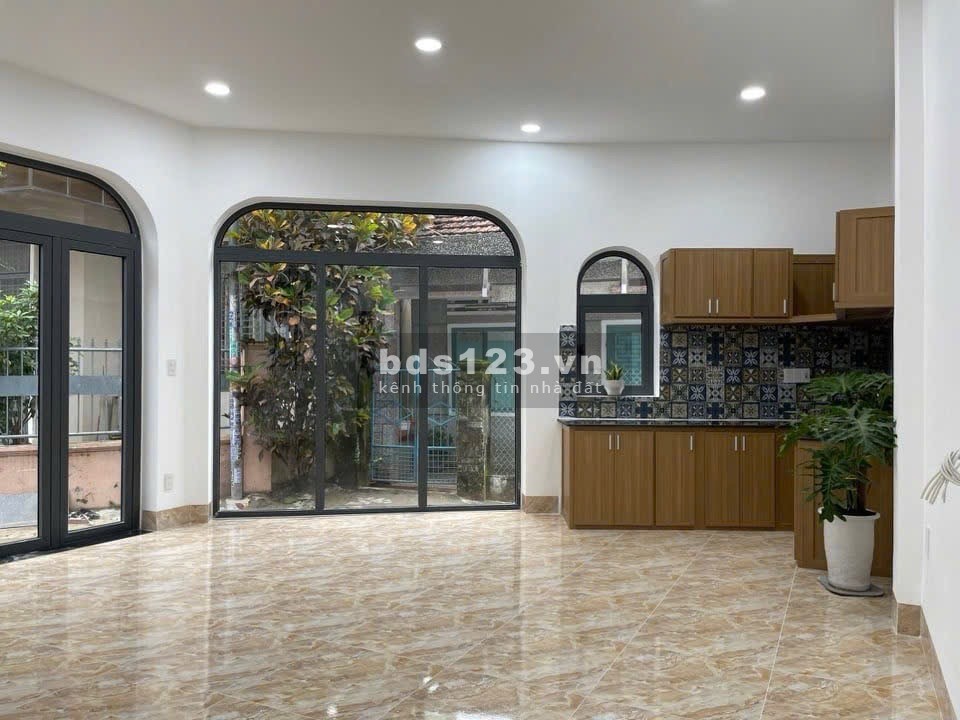 Bán gấp Nhà 2 Tầng kiệt Trần Cao Vân, cách biển vài bước chân, giá nhỉnh 3 Tỷ