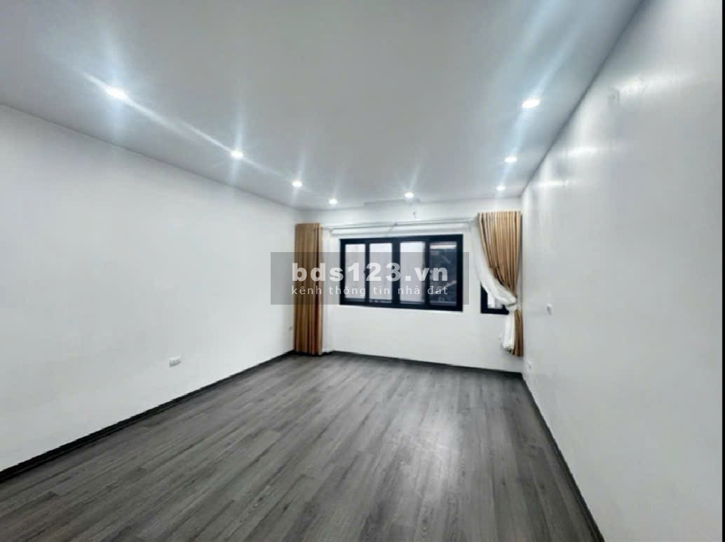 Siêu hiếm – Trung tâm Long Biên - Ôtô - Kinh doanh – 5 Tầng –…