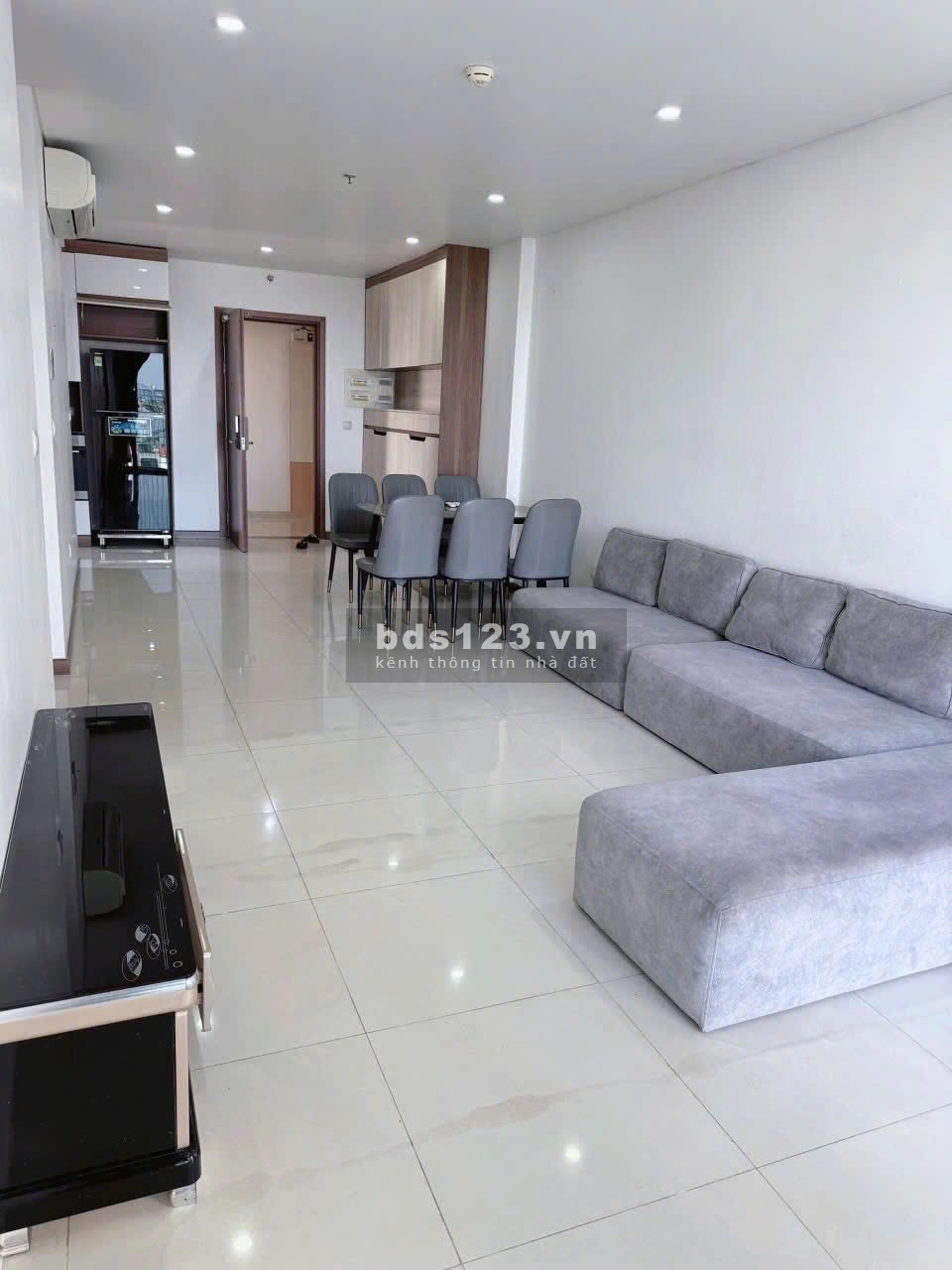 Satra Eximland, Phan Đăng Lưu, Phú Nhuận: 101m2, 2p ngủ lớn, NTCC, 18tr/th