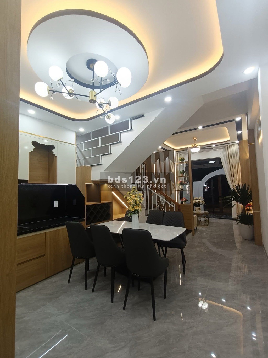 Bán gấp Nhà 3 Tầng, kiệt Ô Tô tránh nhau Nguyễn Chánh – Hoà…