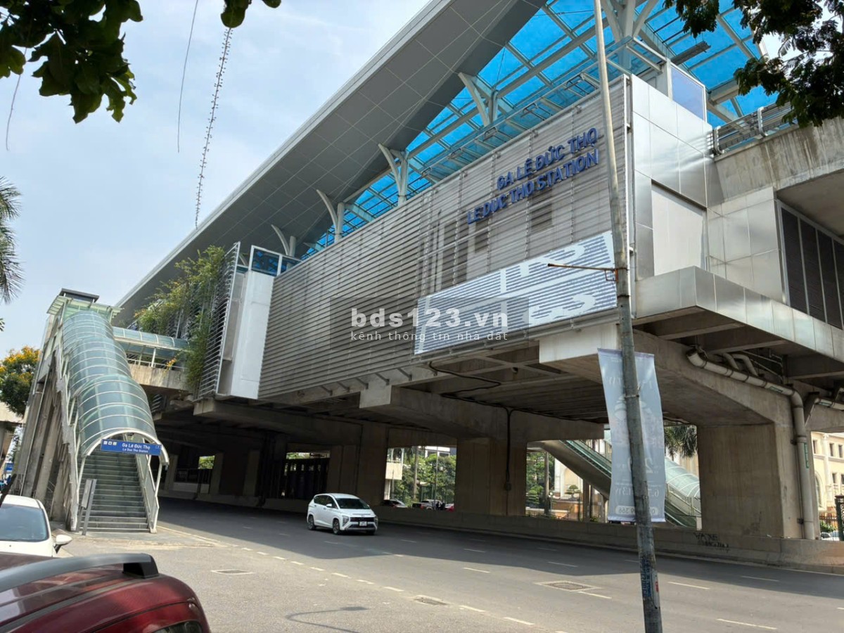 Bán Nhà cạnh ĐH Thương Mại – Ngõ rộng, cách Ô Tô 10m