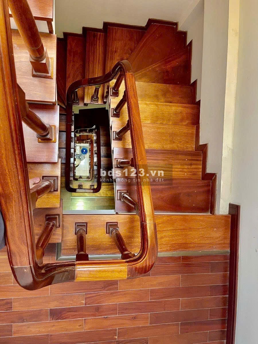 Chính chủ cần bán GẤP nhà Lạc Long Quân DT 48m2*5T, MT4.8m,…