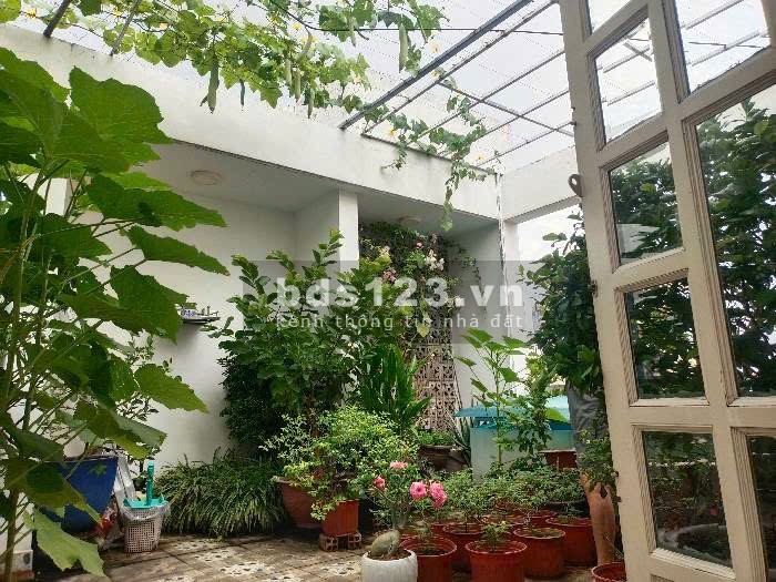  Nhà 3 tầng đẹp – Hẻm xe hơi – Gần Vạn Phúc City
