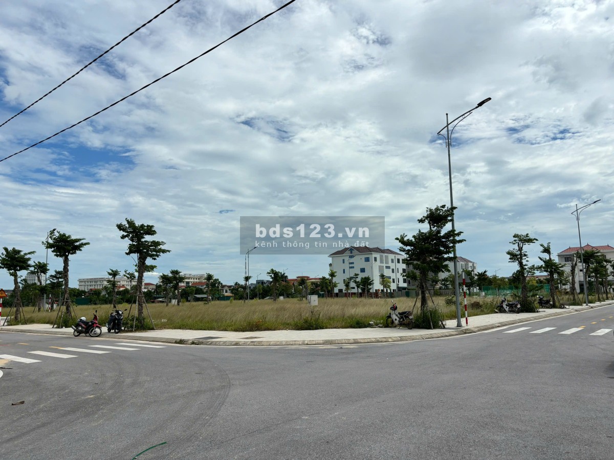 Cho thuê đất 2 mặt tiền chính chủ dài hạn - 220m²