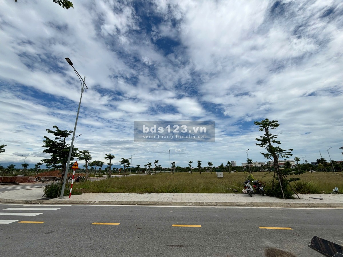 Cho thuê đất 2 mặt tiền chính chủ dài hạn - 220m²