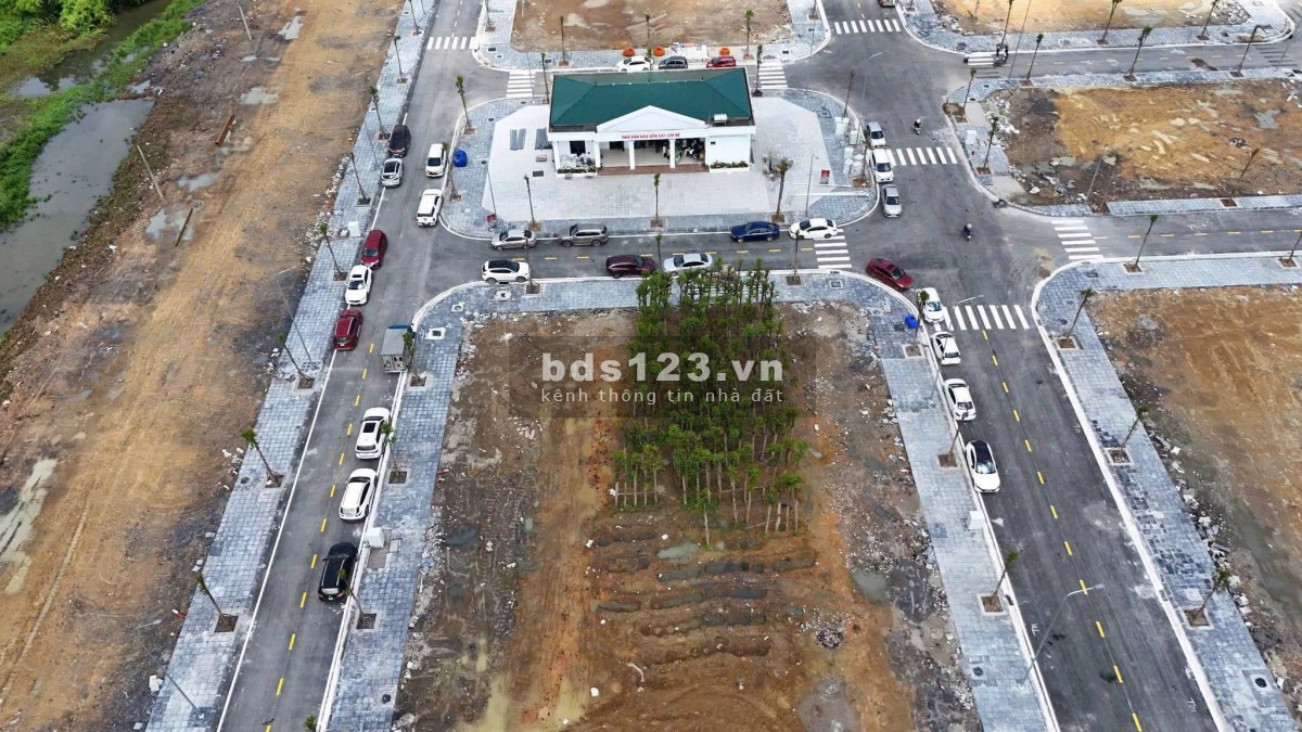 Bán đất nền dự án tại KĐT Chi Nê Riverside, 1,5 tỷ, 108 m2 hàng hot
