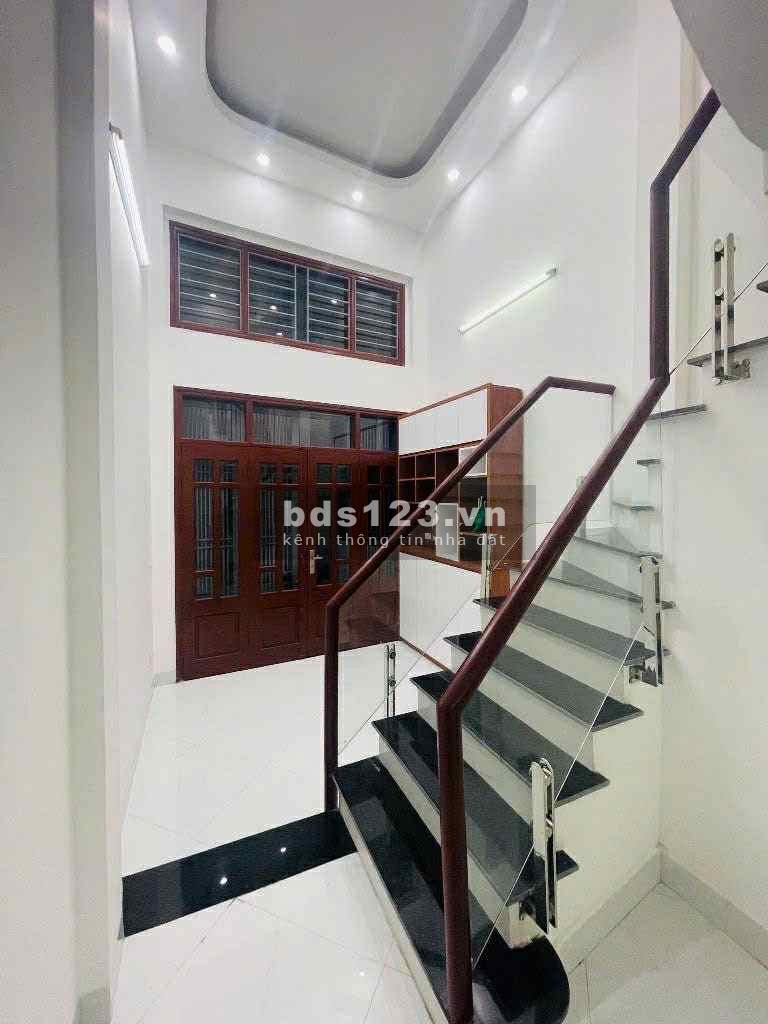 Bán nhà Triều Khúc - 2 thoáng - 5 tầng - 35m² - 6.8 tỷ