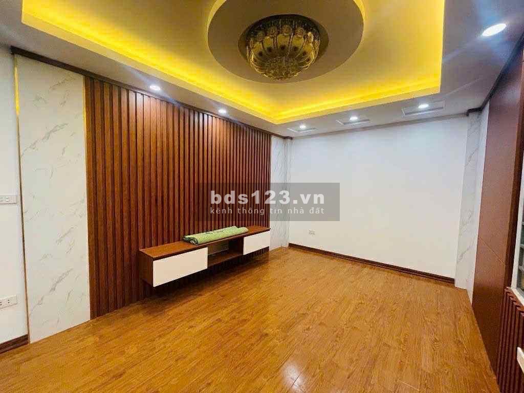 Bán nhà Triều Khúc - 2 thoáng - 5 tầng - 35m² - 6.8 tỷ