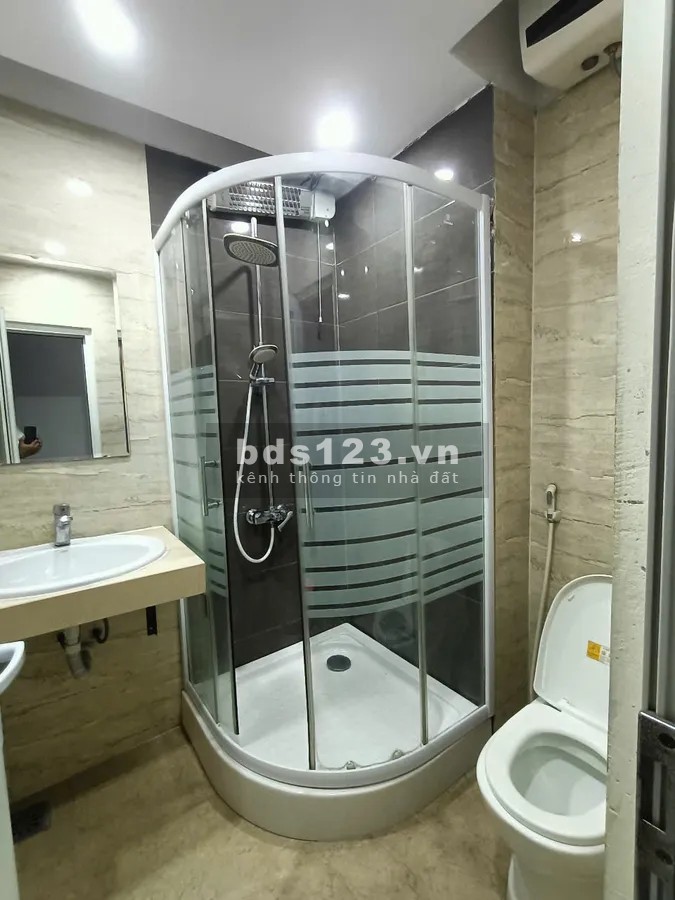 Giáp Kim Giang, 55m, nhà 4 tầng siêu đẹp, vào ở ngay, Gia 9.9 tỷ