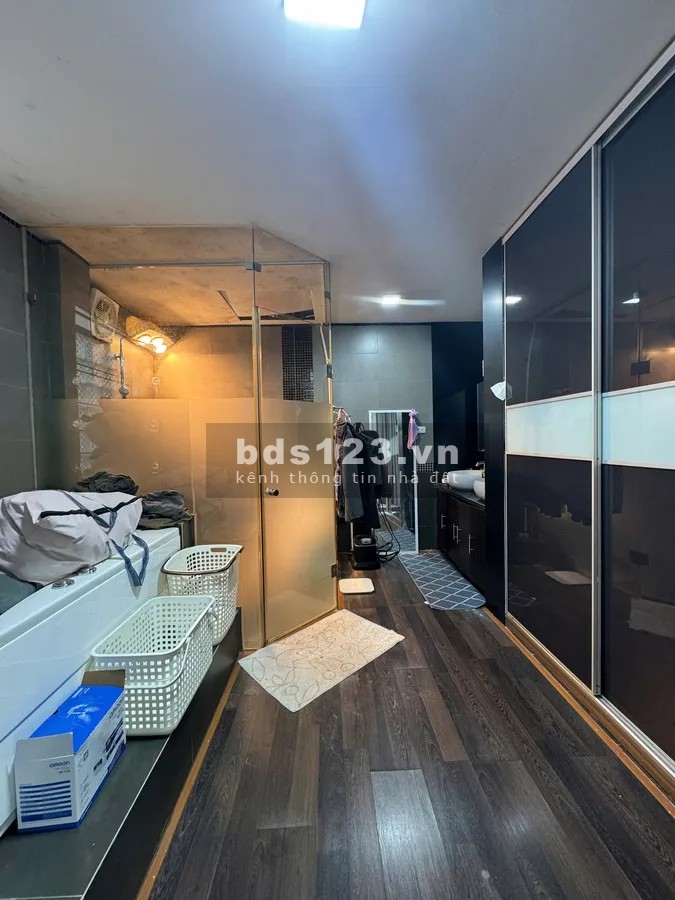 Biệt thự KĐT Linh Đàm 254m2, giá 68 tỷ, 5 tầng thang máy, kinh…