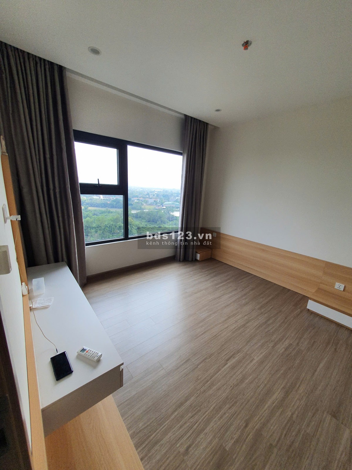 Bán Căn Hộ 3 Phòng Ngủ Giá Siêu Rẻ Tại Vinhomes Grand Park Q9
