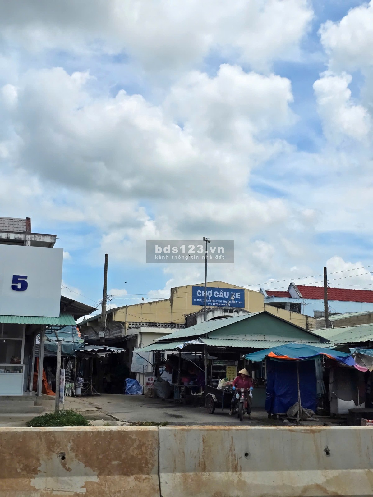 Bán đất ngay khu công nghiệp Hưng Thuận 195m2, full thổ giá 750…