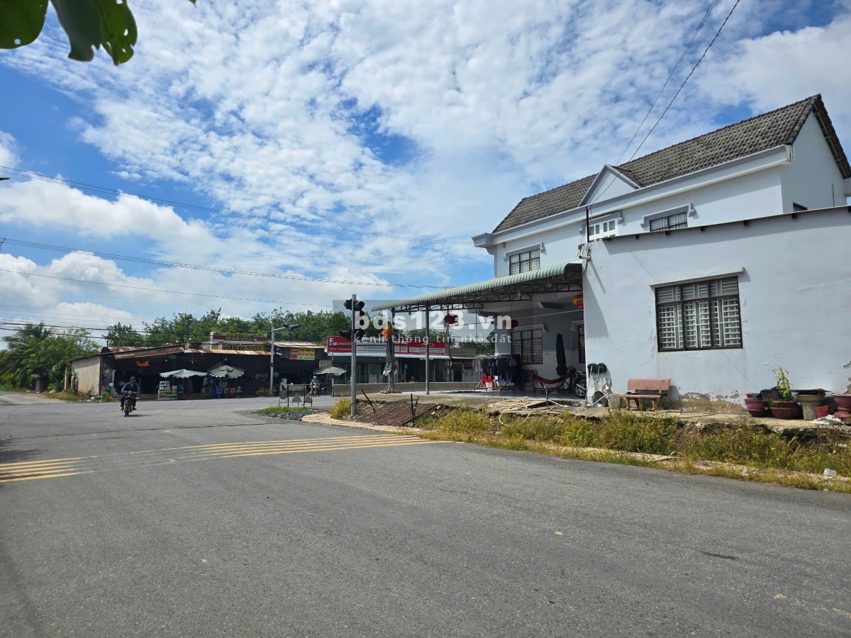 Bán đất ngay khu công nghiệp Hưng Thuận 195m2, full thổ giá 750…