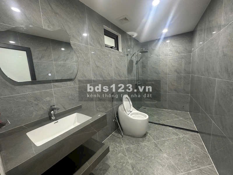 Bán gấp nhà Lai Xá – Hoài Đức – 5 tầng ở ngay, giá chỉ…