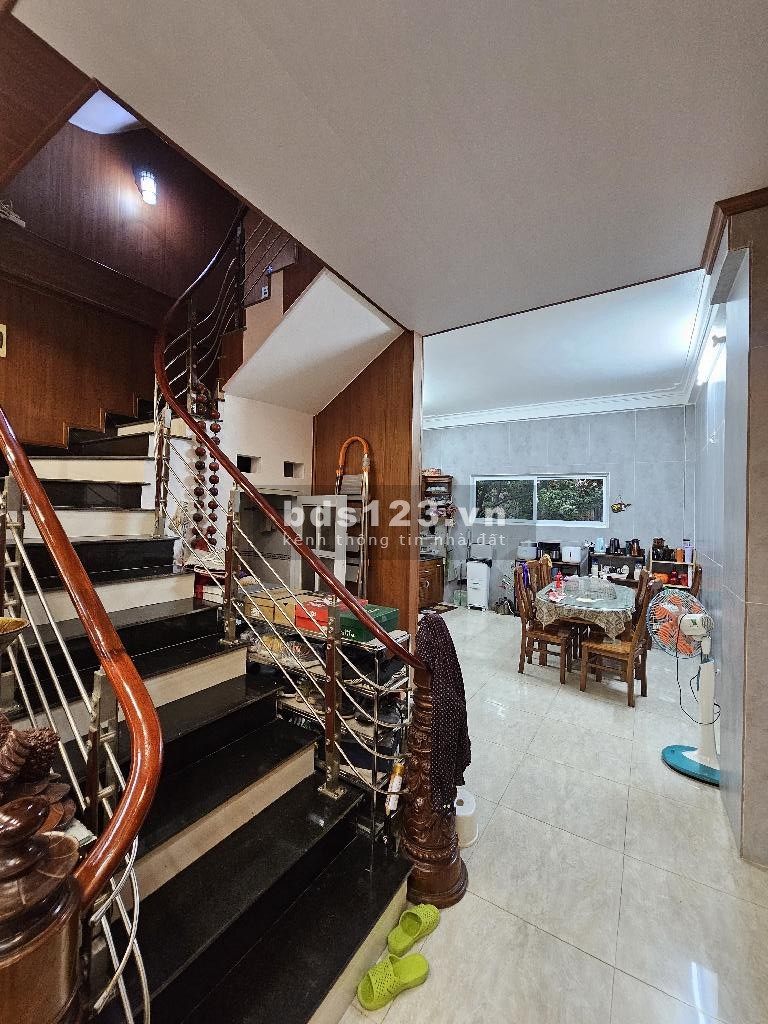 Cần bán căn nhà Phúc Lợi - Long Biên 58m2 - MT 4,6m - 4 Tầng - 4…