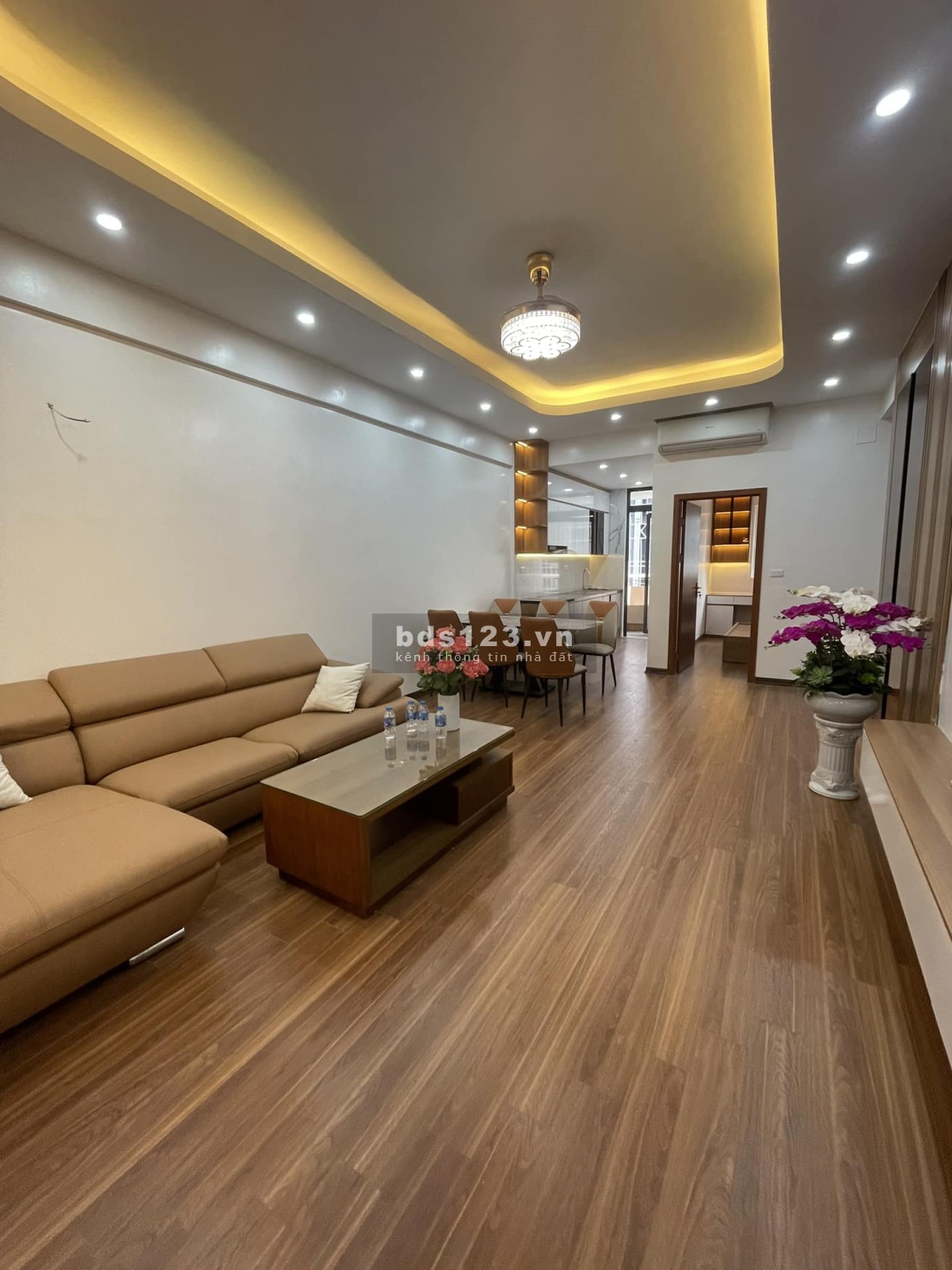 Bán CHCC đầy đủ nội thất Khu đô thị mới Yên Hòa, Cầu…