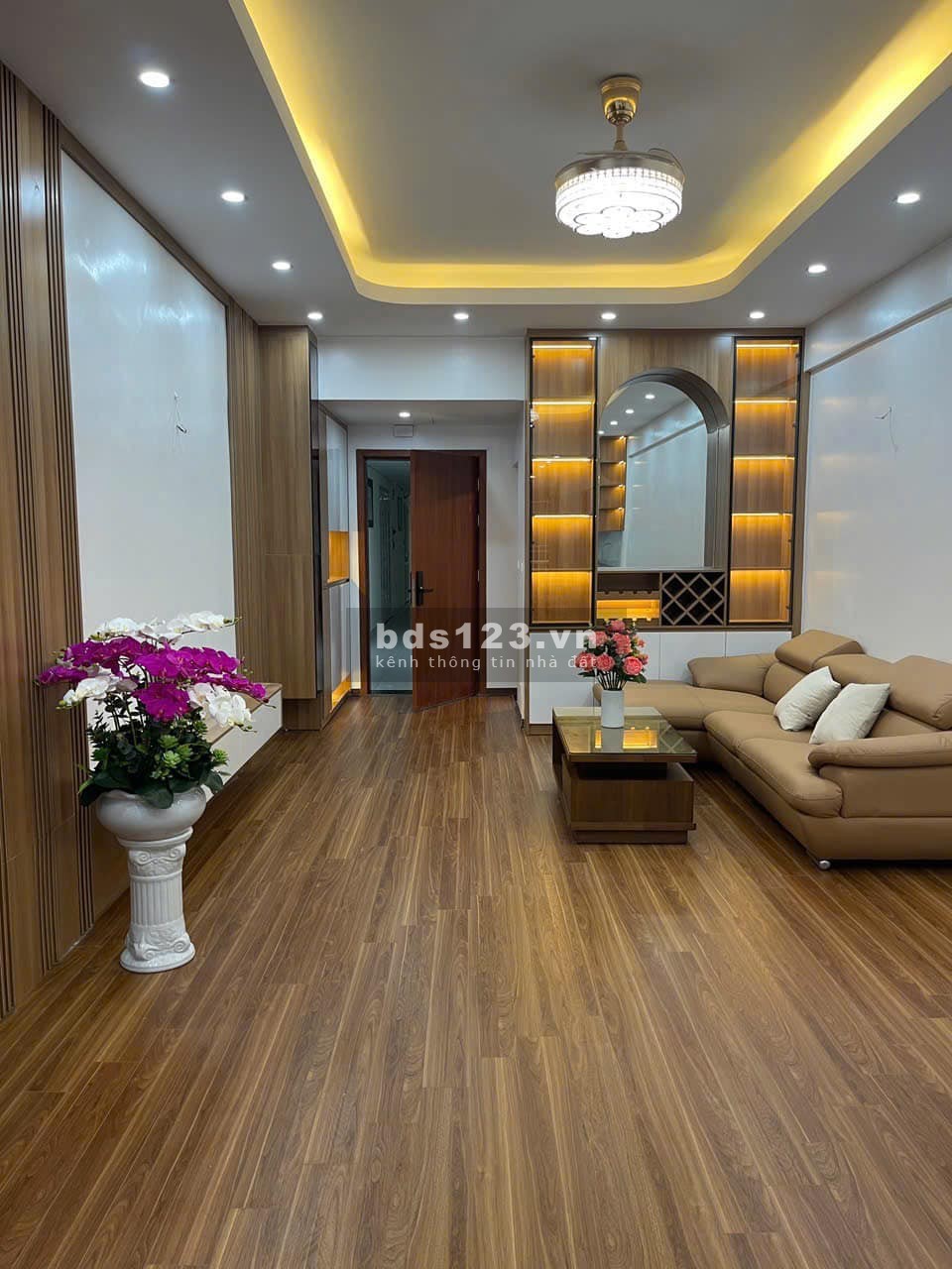 Bán CHCC đầy đủ nội thất Khu đô thị mới Yên Hòa, Cầu…