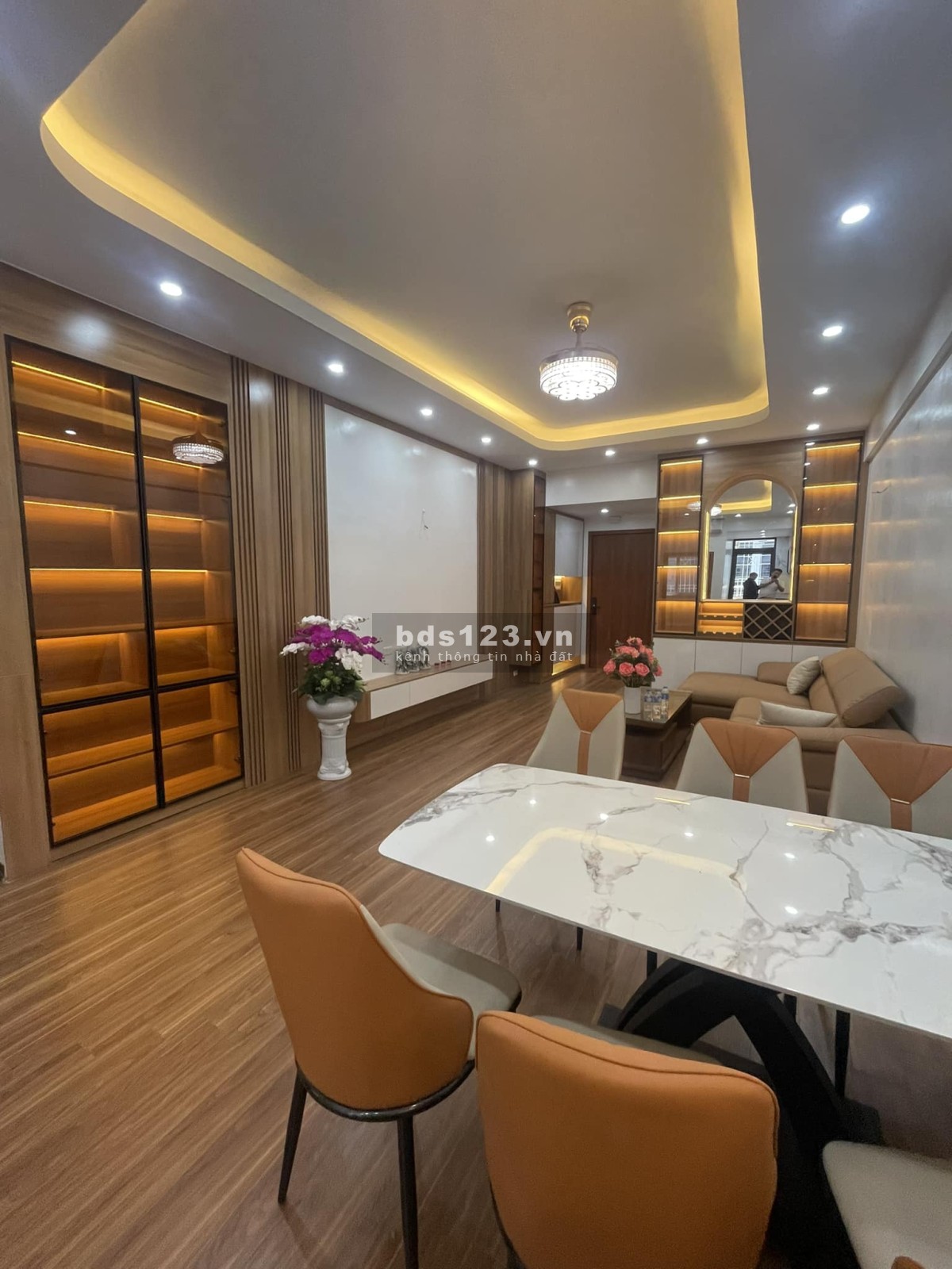 Bán CHCC đầy đủ nội thất Khu đô thị mới Yên Hòa, Cầu…