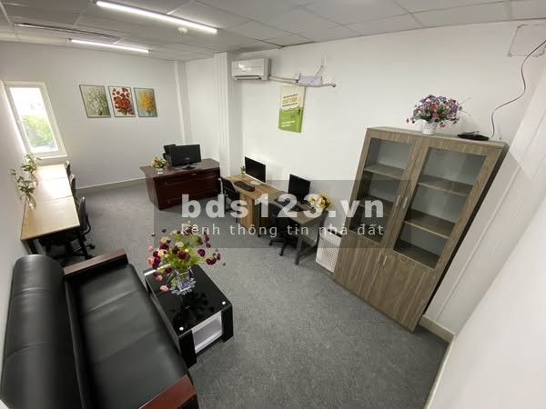 Văn phòng cho thuê 10 người – Đầy đủ nội thất – Giá…