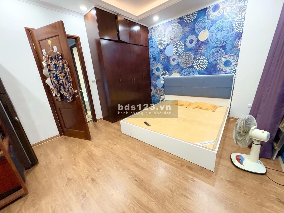 Bán nhà 2 thoáng Pháo Đài Láng, Đống Đa, DT 40m², MT 4m, giá 8 tỷ